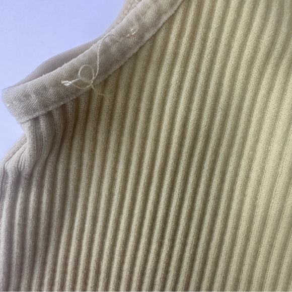 Forever 21 Light Yellow Ribbed Crop Tank Top Size Small - Picture 6 of 13